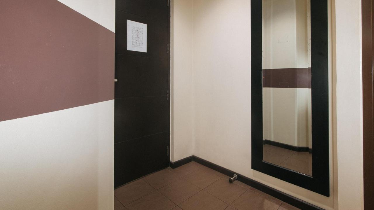 Lorenzzo Suites Hotel Makati City Exterior foto