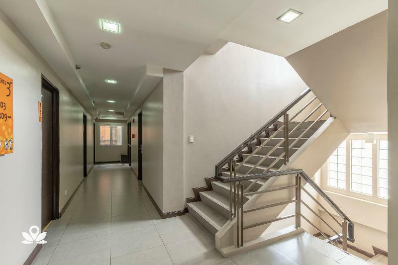 Lorenzzo Suites Hotel Makati City Exterior foto