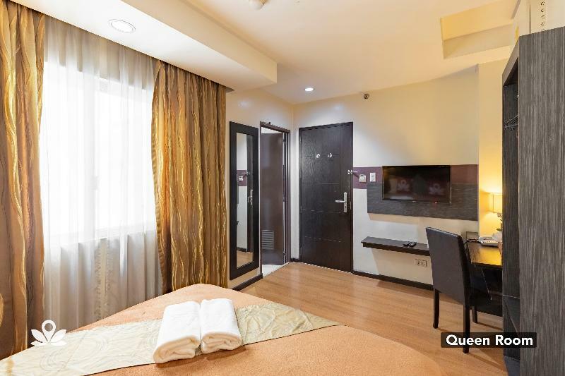 Lorenzzo Suites Hotel Makati City Exterior foto